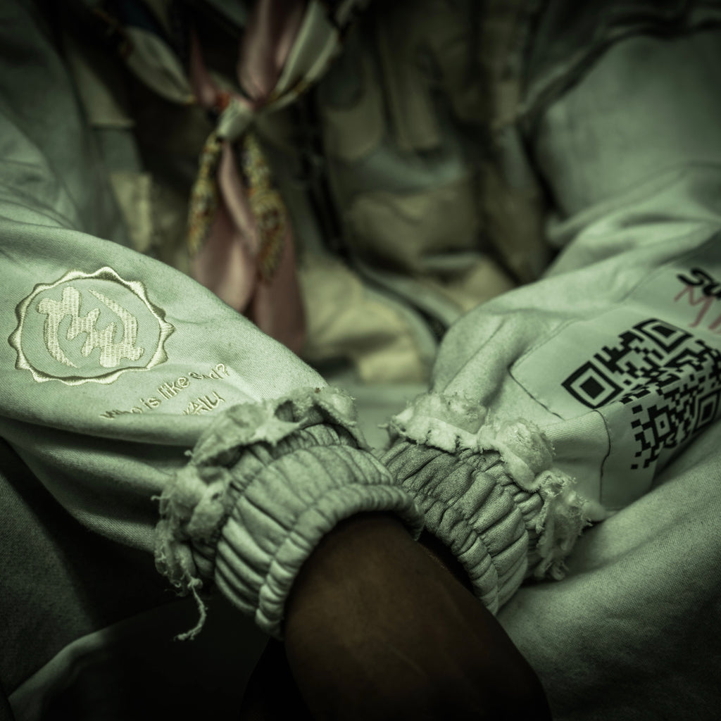 LIGHT GREY FULL-ZIP HOODIE