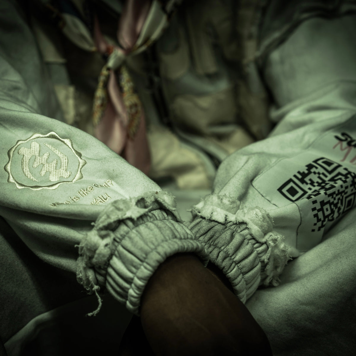 LIGHT GREY FULL-ZIP HOODIE