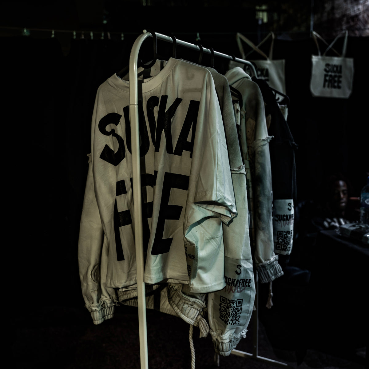 SUCKAFREE T-SHIRT